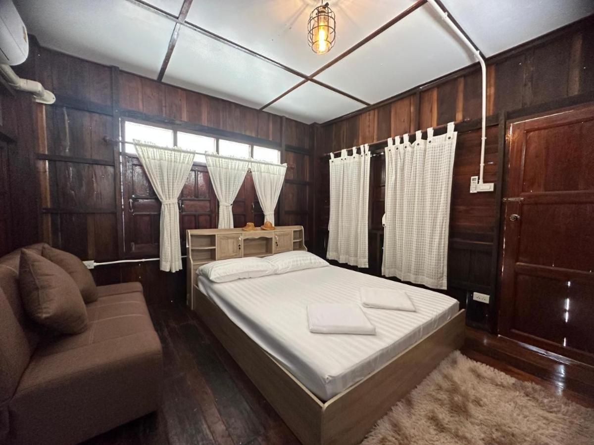 ม่วนใจ๋ปันสุข โฮมสเตย์แอนคาเฟ่ Muanjai Punsuk Homestay And Cafe Чом Тонг Екстериор снимка