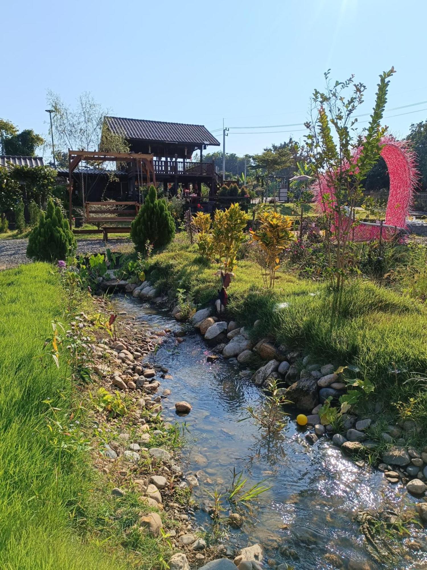 ม่วนใจ๋ปันสุข โฮมสเตย์แอนคาเฟ่ Muanjai Punsuk Homestay And Cafe Чом Тонг Екстериор снимка
