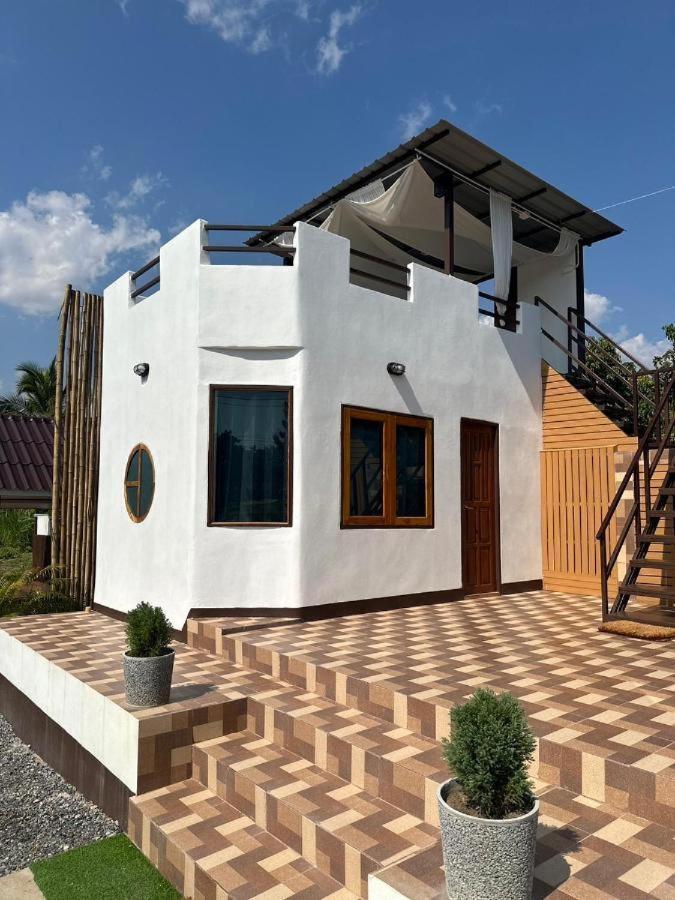 ม่วนใจ๋ปันสุข โฮมสเตย์แอนคาเฟ่ Muanjai Punsuk Homestay And Cafe Чом Тонг Екстериор снимка
