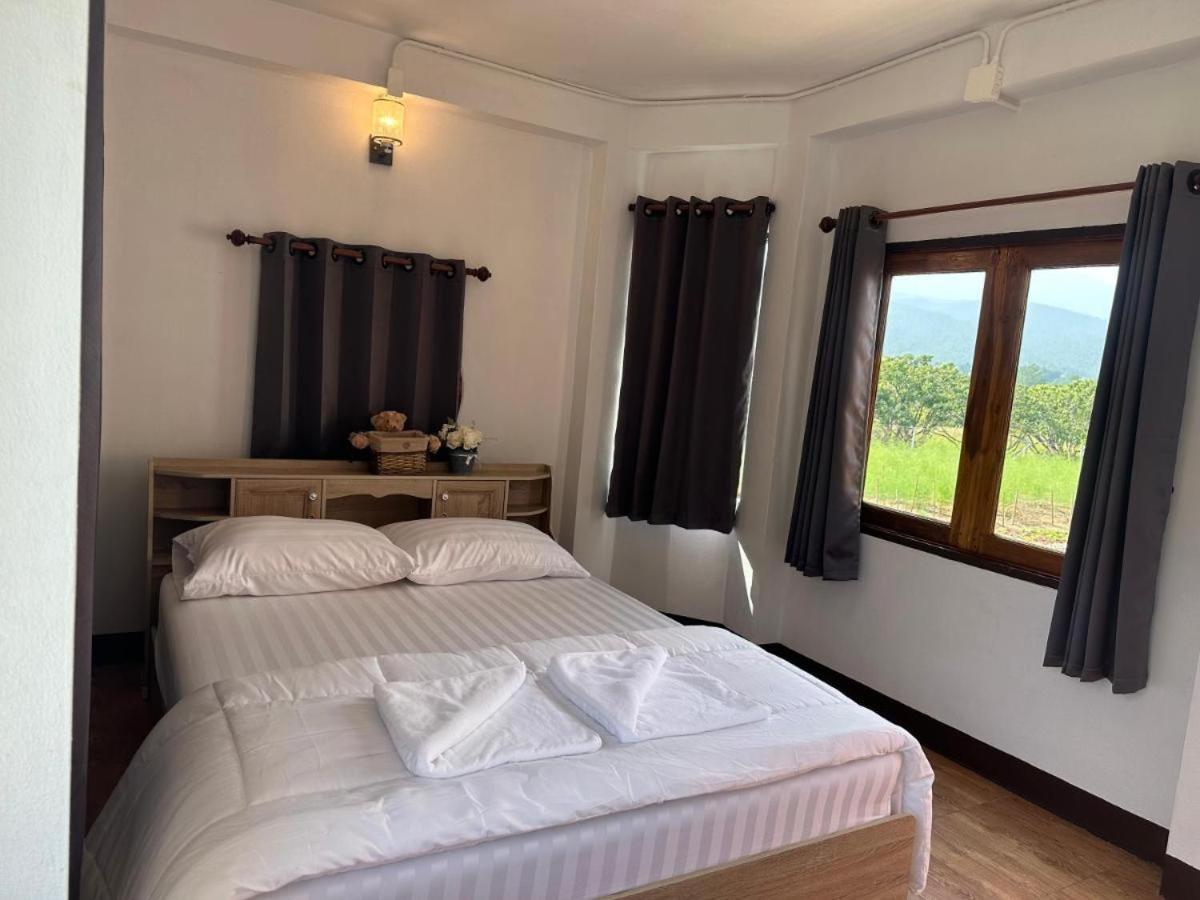 ม่วนใจ๋ปันสุข โฮมสเตย์แอนคาเฟ่ Muanjai Punsuk Homestay And Cafe Чом Тонг Екстериор снимка