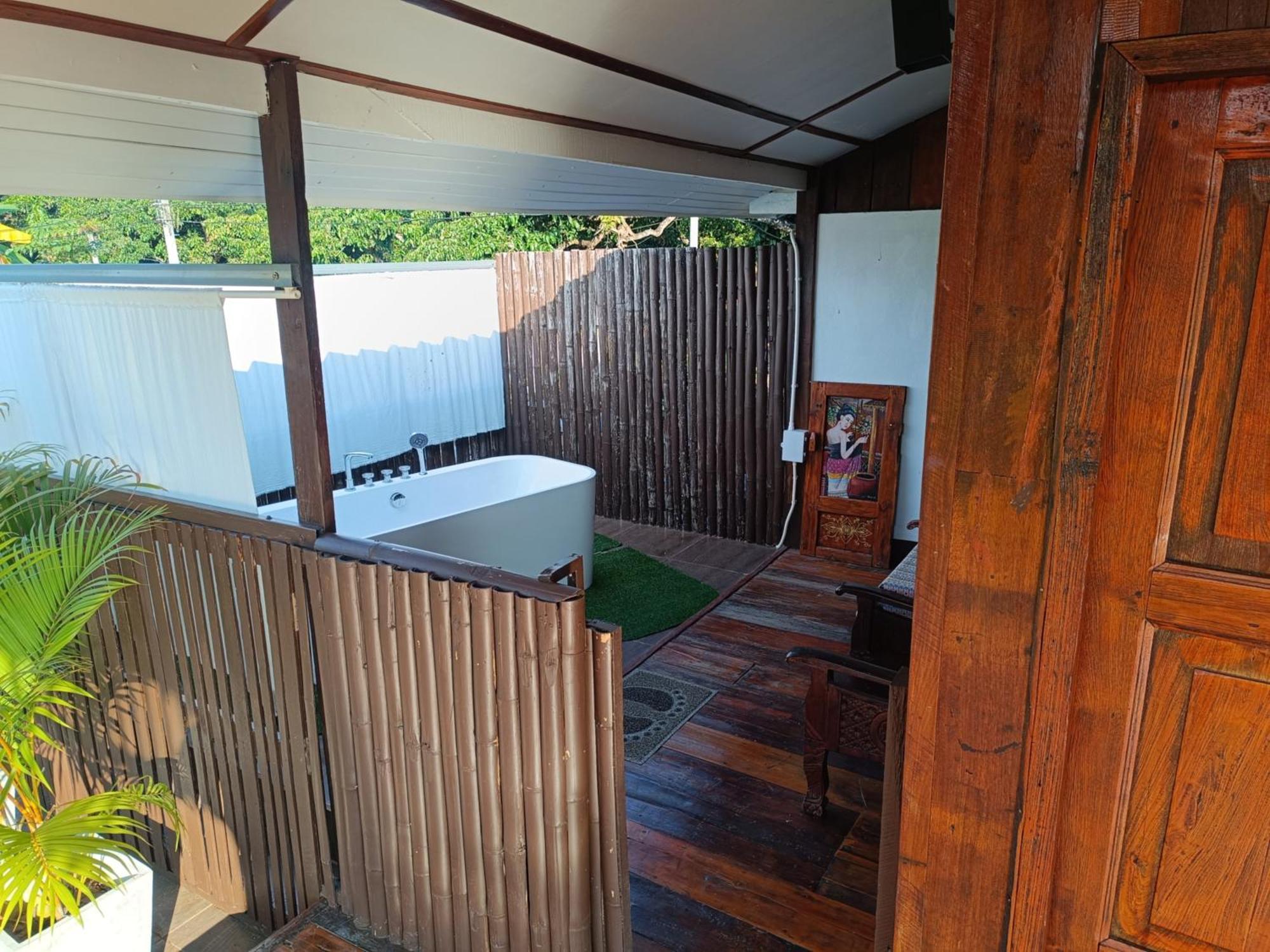 ม่วนใจ๋ปันสุข โฮมสเตย์แอนคาเฟ่ Muanjai Punsuk Homestay And Cafe Чом Тонг Екстериор снимка
