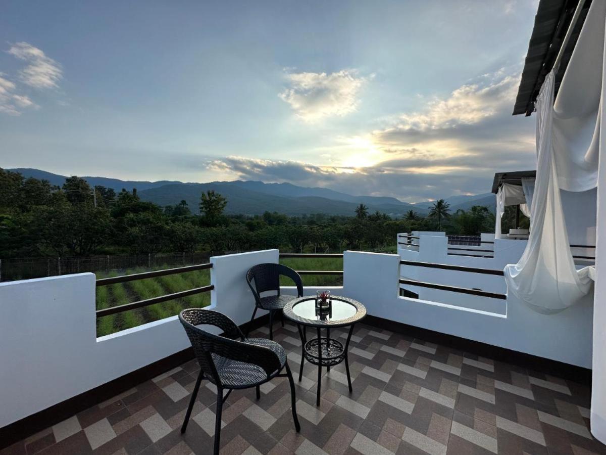 ม่วนใจ๋ปันสุข โฮมสเตย์แอนคาเฟ่ Muanjai Punsuk Homestay And Cafe Чом Тонг Екстериор снимка