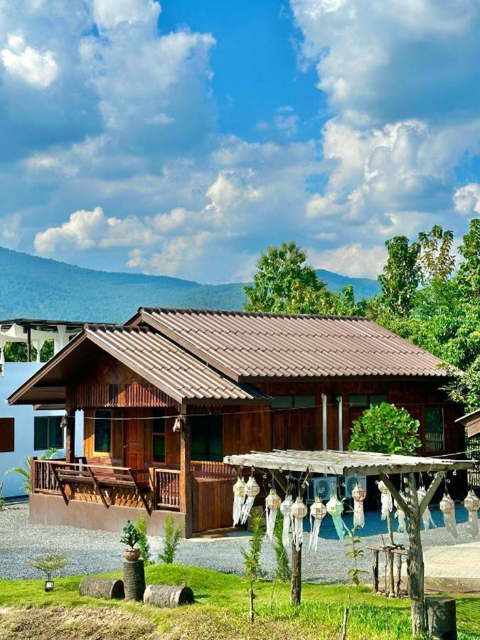 ม่วนใจ๋ปันสุข โฮมสเตย์แอนคาเฟ่ Muanjai Punsuk Homestay And Cafe Чом Тонг Екстериор снимка